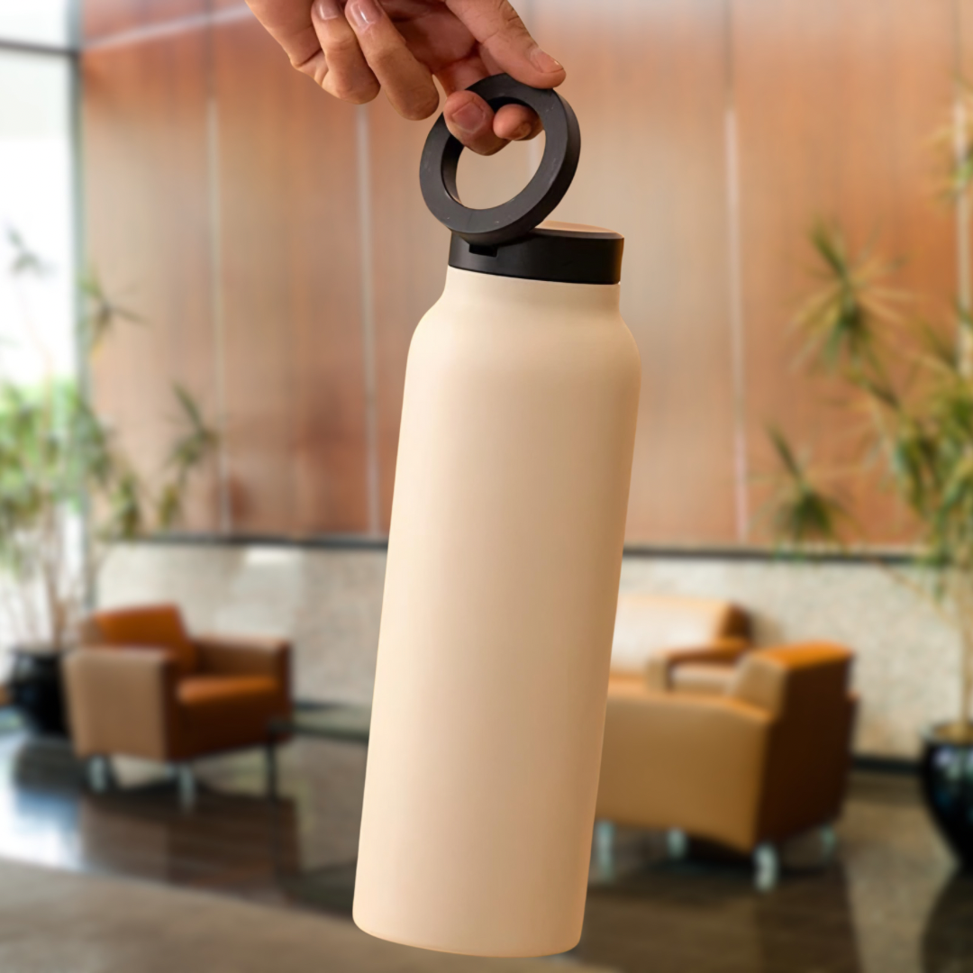 HydroSync™ 750ml insulated MagSafe thermal bottle