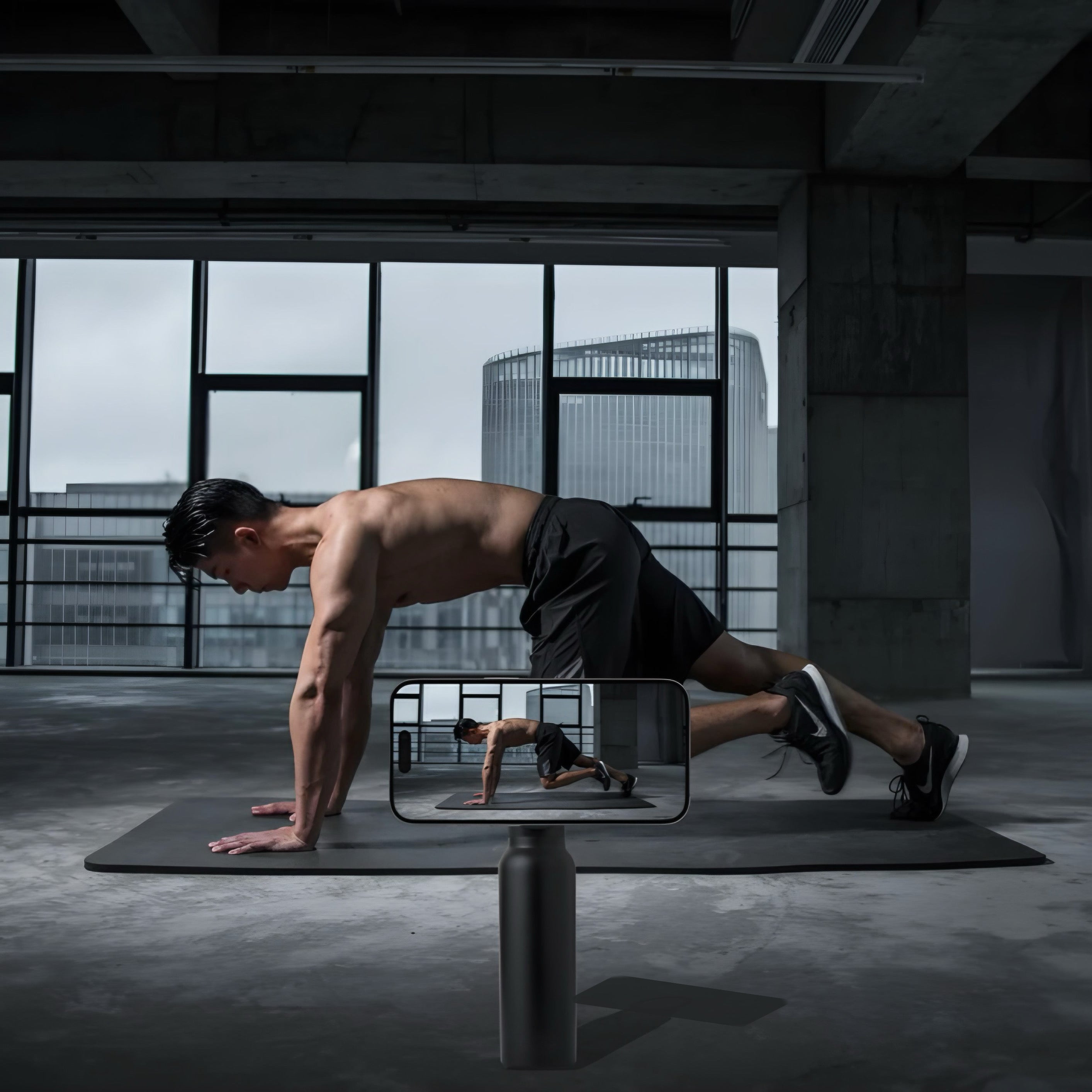 HydroSync™ 750ml insulated MagSafe thermal bottle